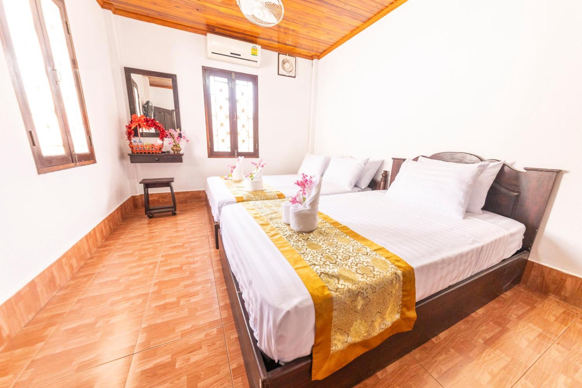 Nirasim Villa لوانغ برابانغ المظهر الخارجي الصورة